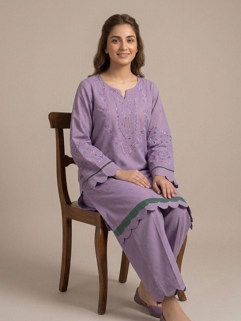 Levender embroidery two piece